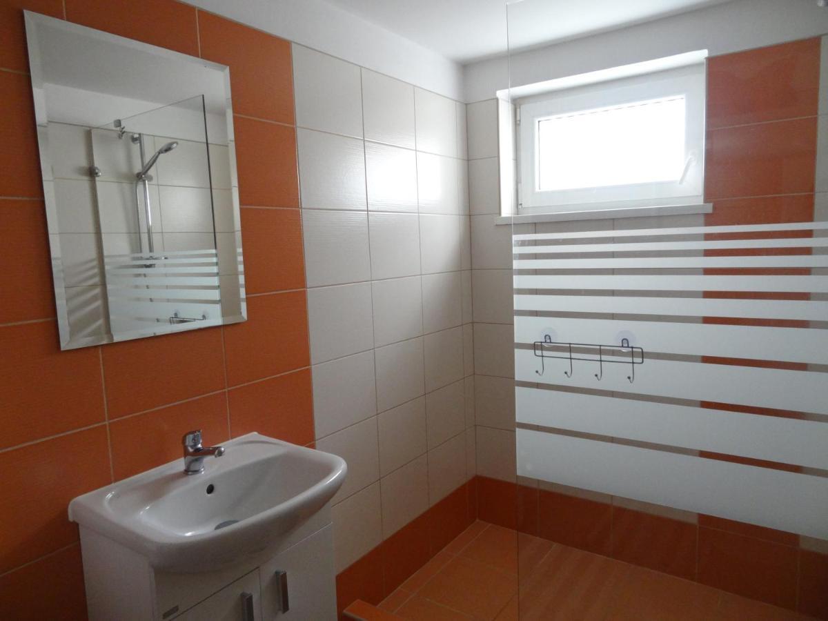 Apartman Karovi Дештне-в-Орлицьких-Горах Екстер'єр фото